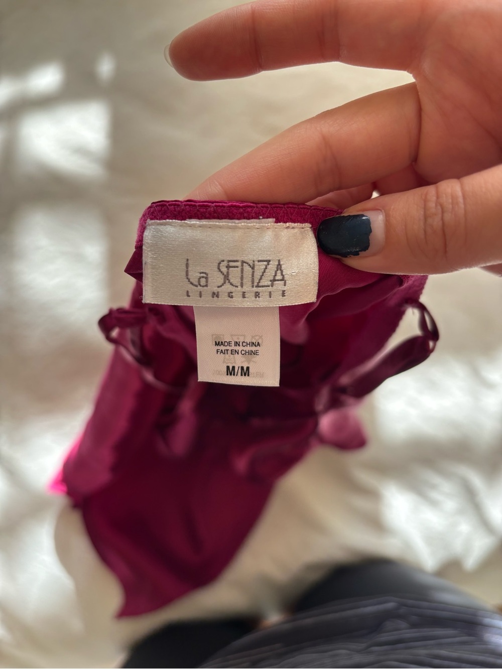 Lingerie - Picture 3 of 3